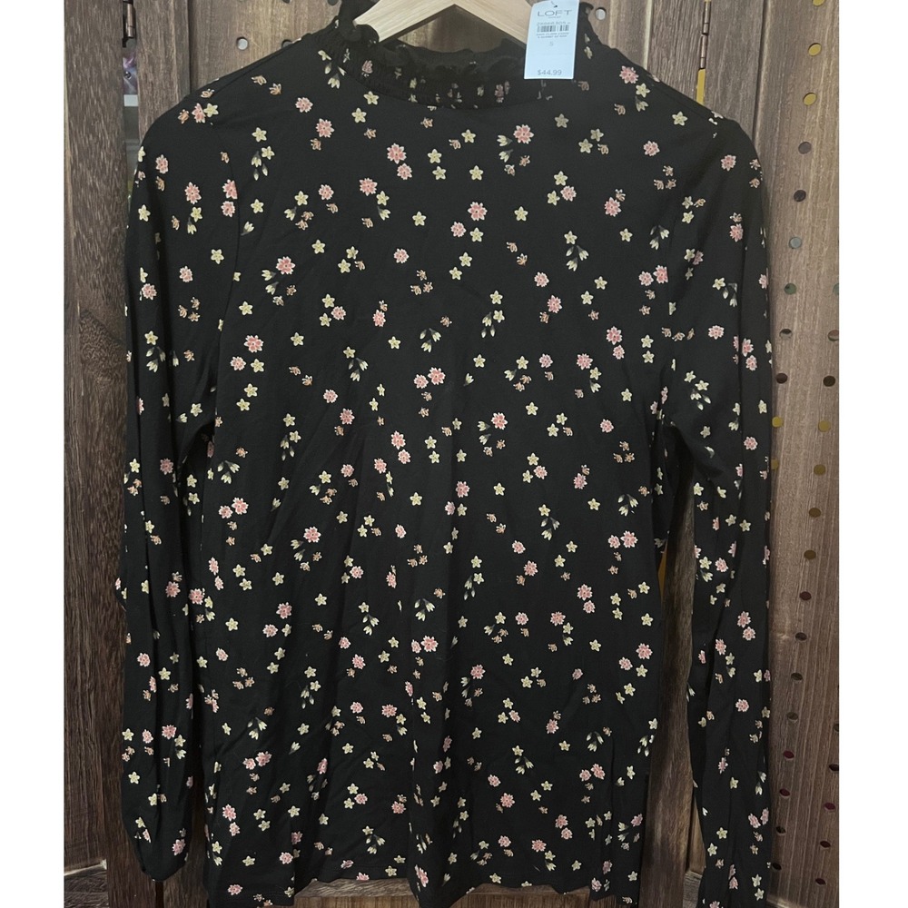 LOFT Outlet Black Floral Long Sleeve T Shirt Blouse Size Small NWT